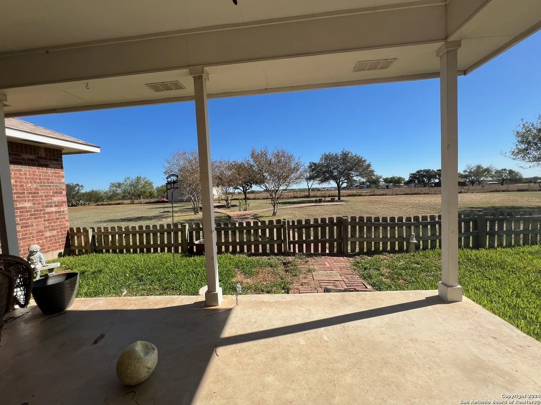 Photo of 677 DEER TRAIL DR