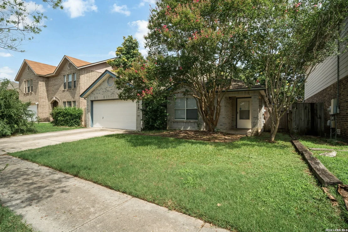 Photo of 916 ABERCORN