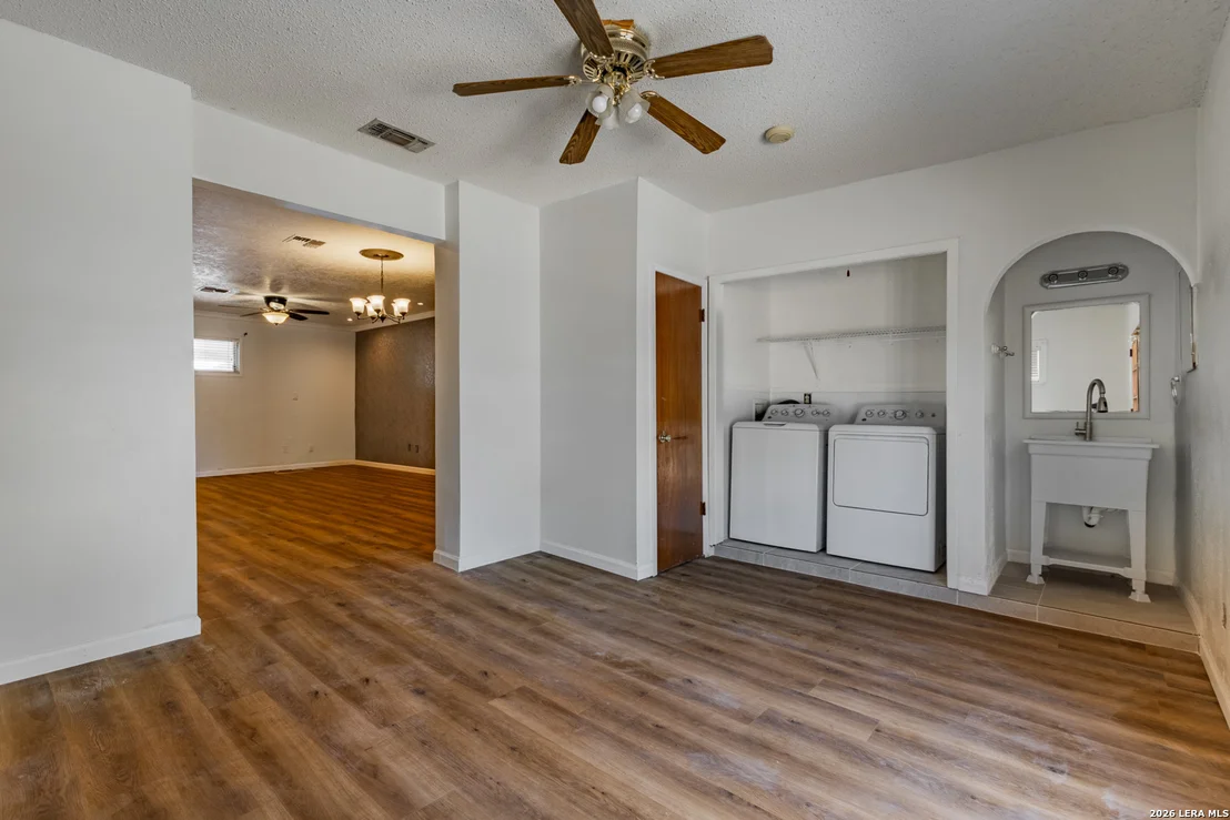 Photo of 2347 Edna Dr