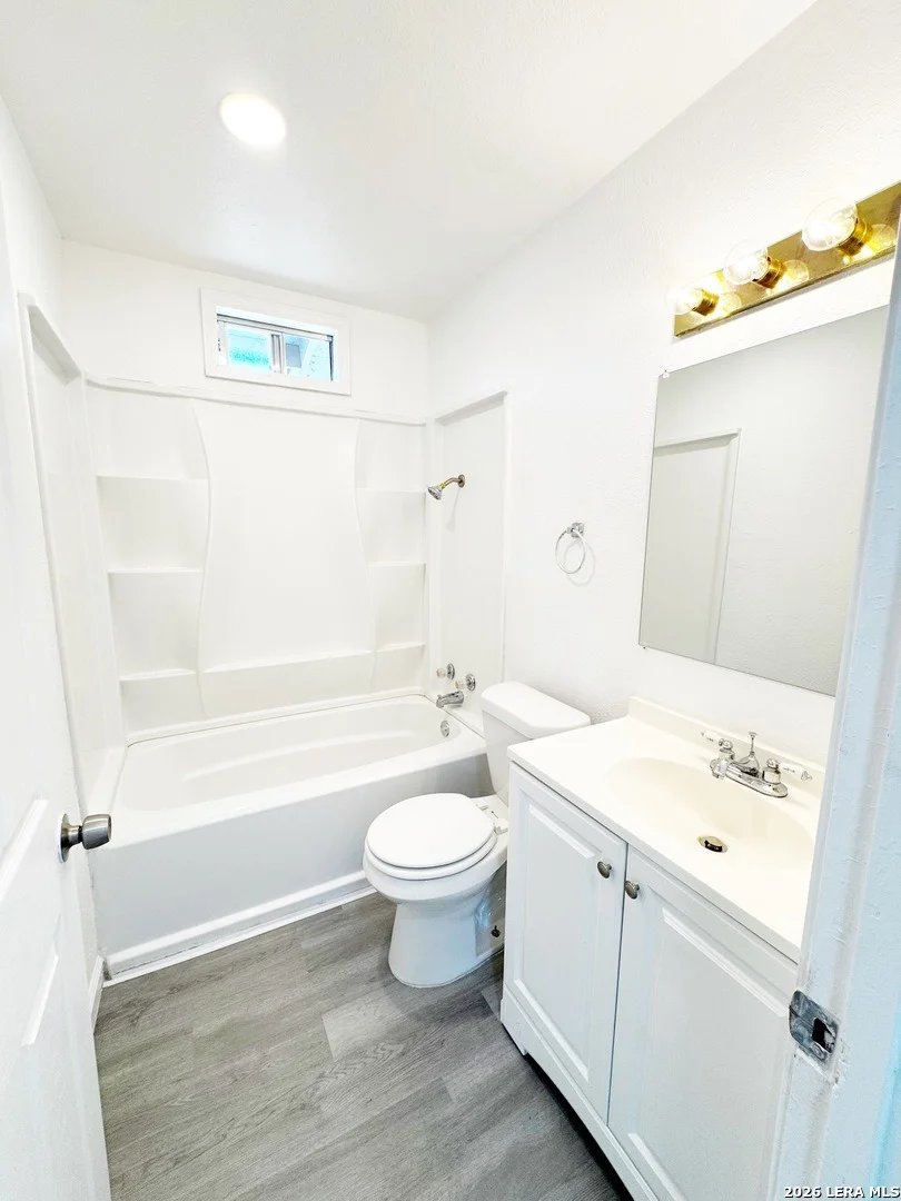 Photo of 501 CORLEY DR
