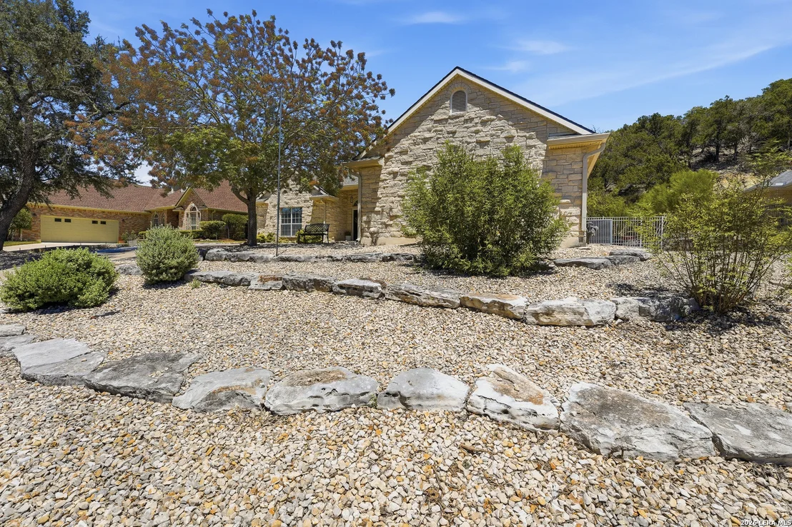 Photo of 1832 Mountain Laurel