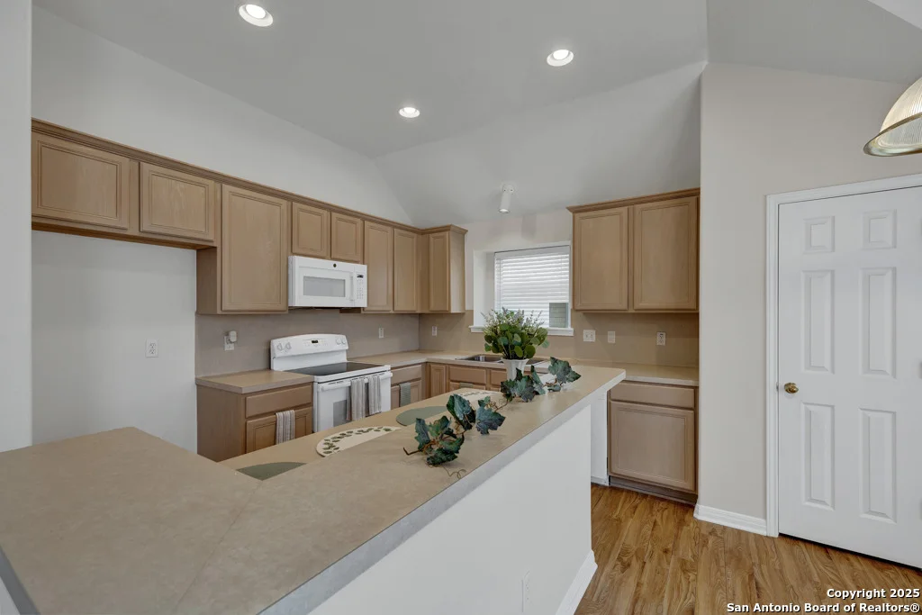 Photo of 461 WALNUT HEIGHTS BLVD