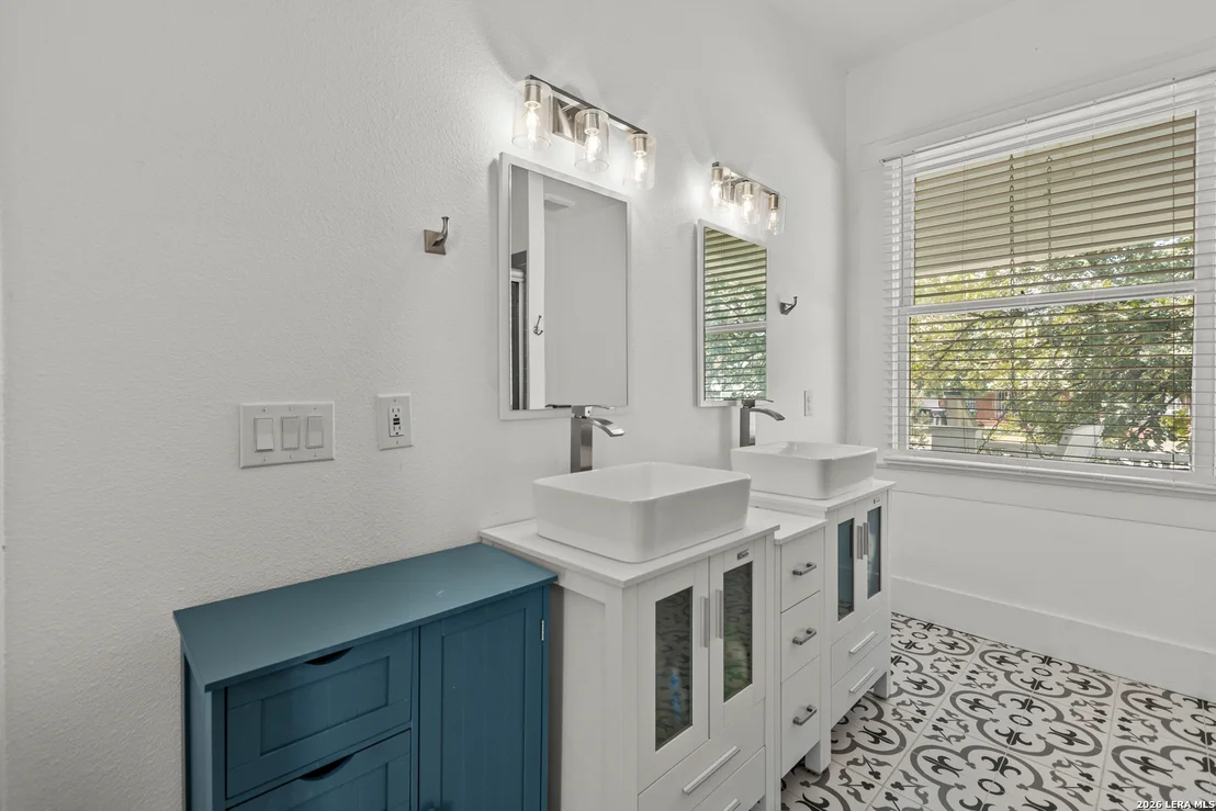 Photo of 1602 TEXAS AVE