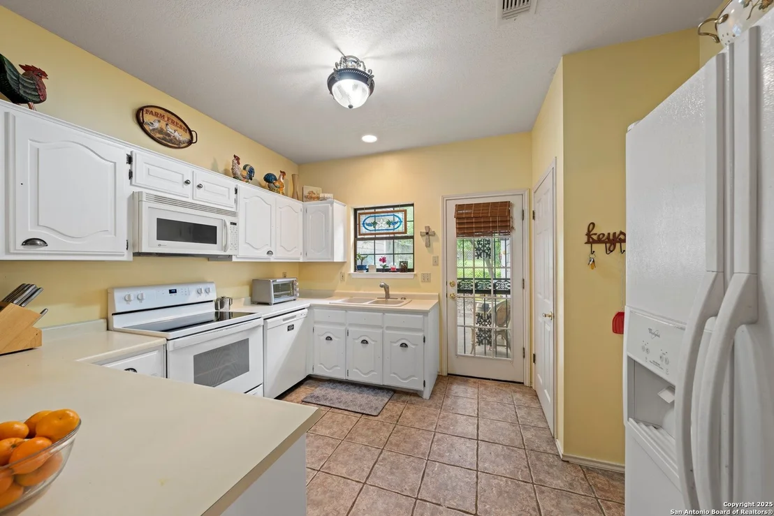 Photo of 239 Old Oaks