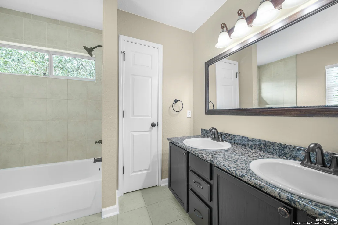Photo of 3971 Cherokee Blvd