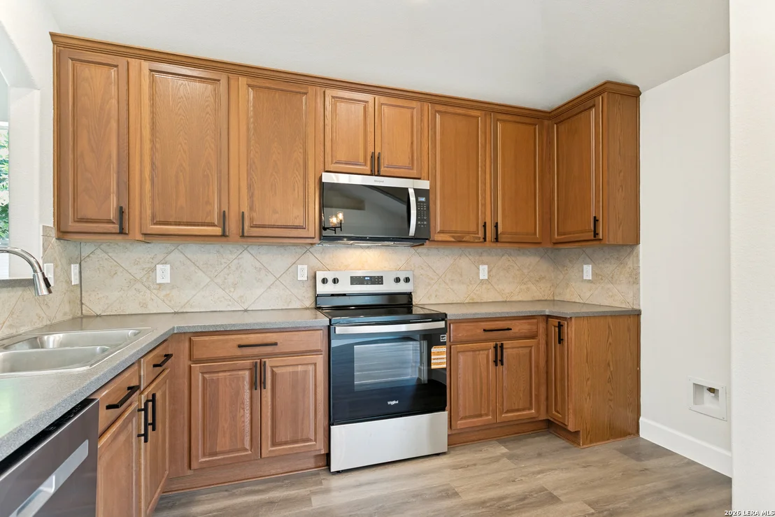 Photo of 8819 MISSION BRK