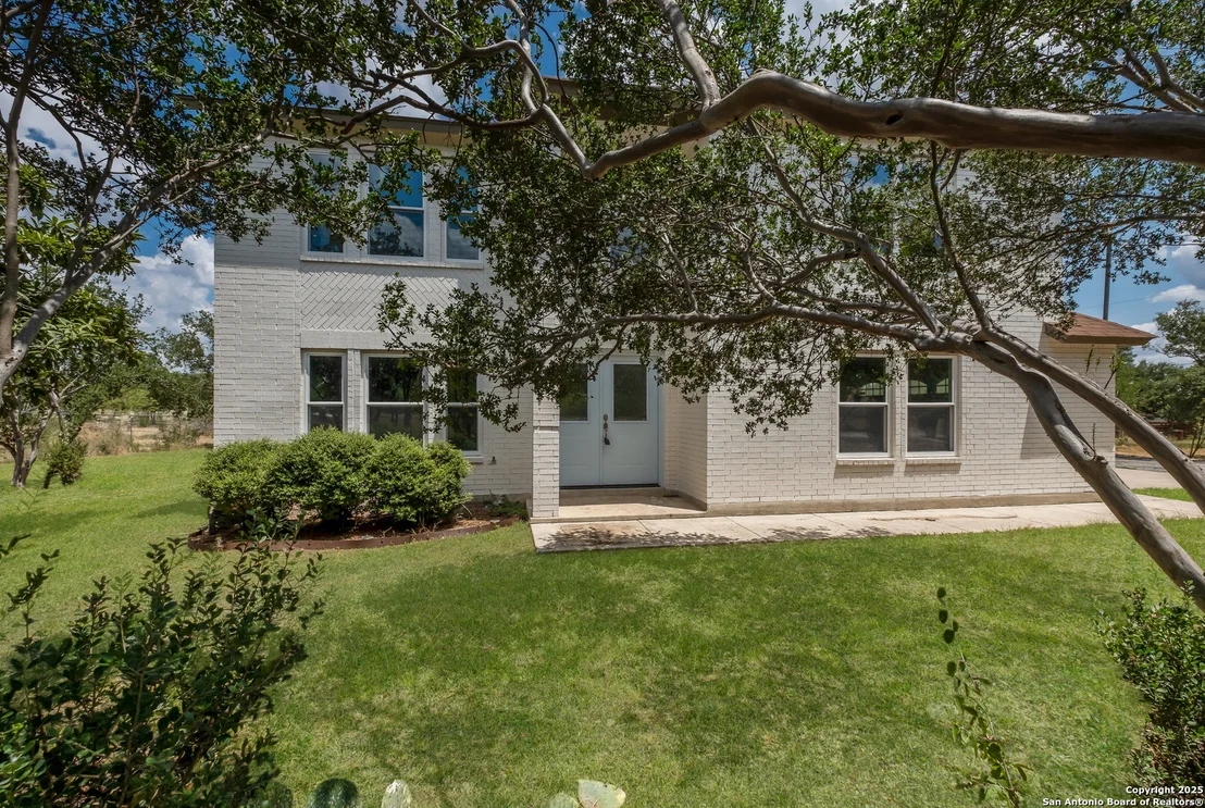Photo of 15410 Tamaron