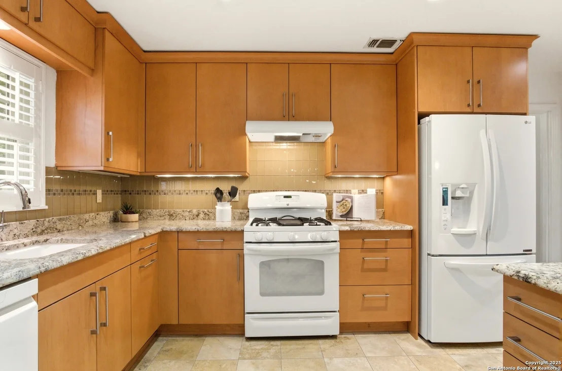 Photo of 112 Lyman