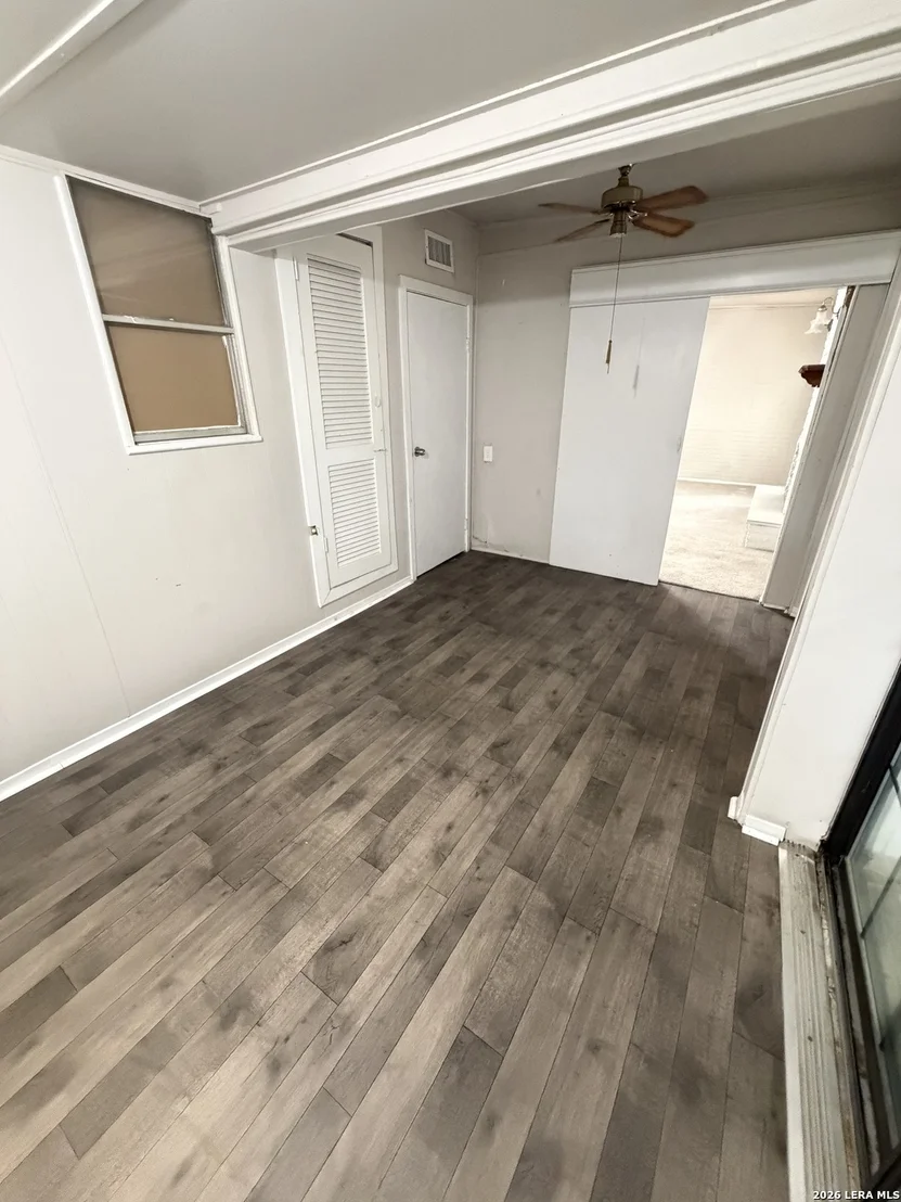 Photo of 662 Brunswick Blvd