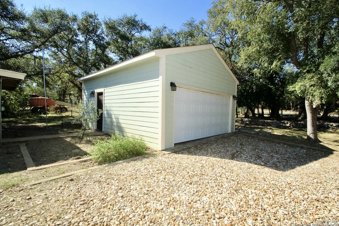 Photo of 1102 Mendelin