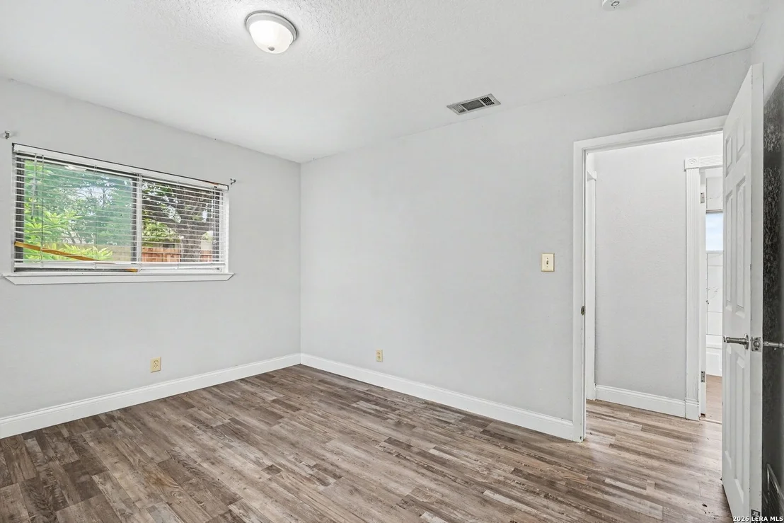 Photo of 3606 Versailles Dr