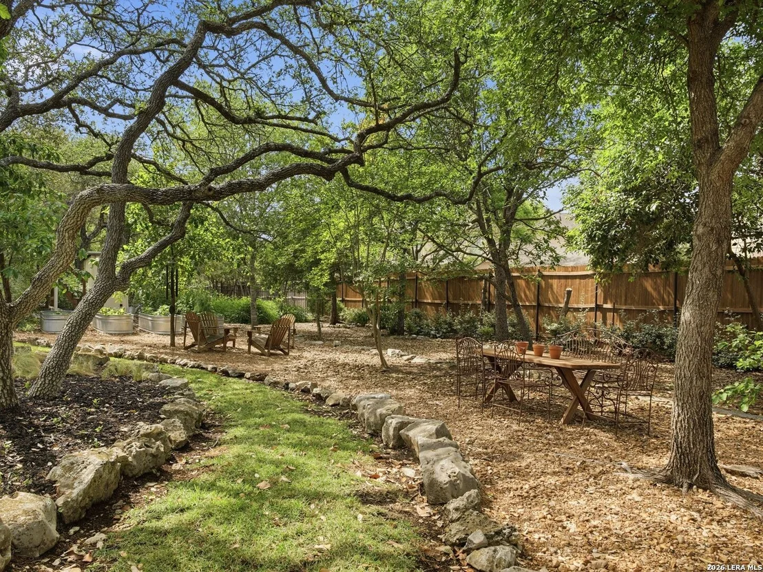 Photo of 2355 Oakland Bend