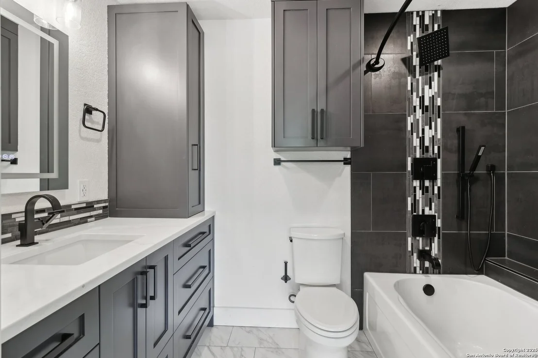 Photo of 3902 Creek Pt