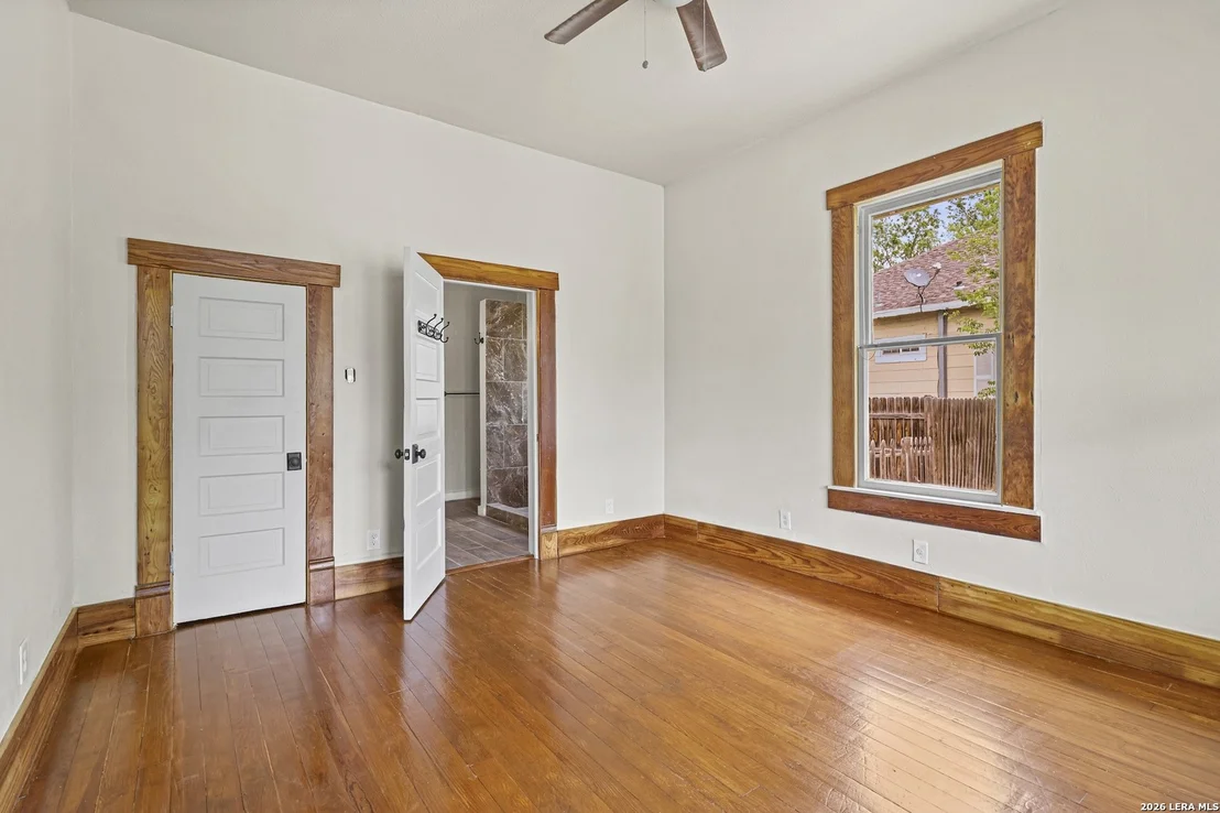 Photo of 235 CORNELL AVE