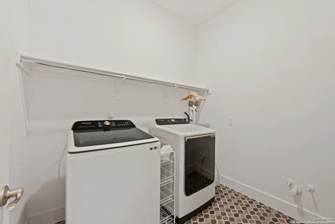 Photo of 8615 Shady Gate