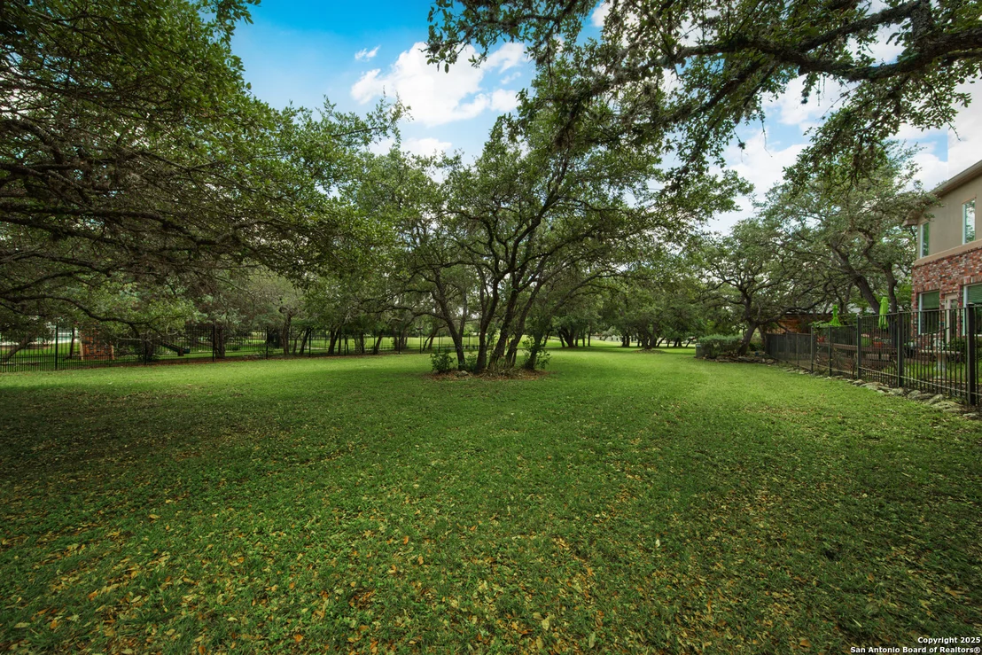 Photo of 4 Horns Cross