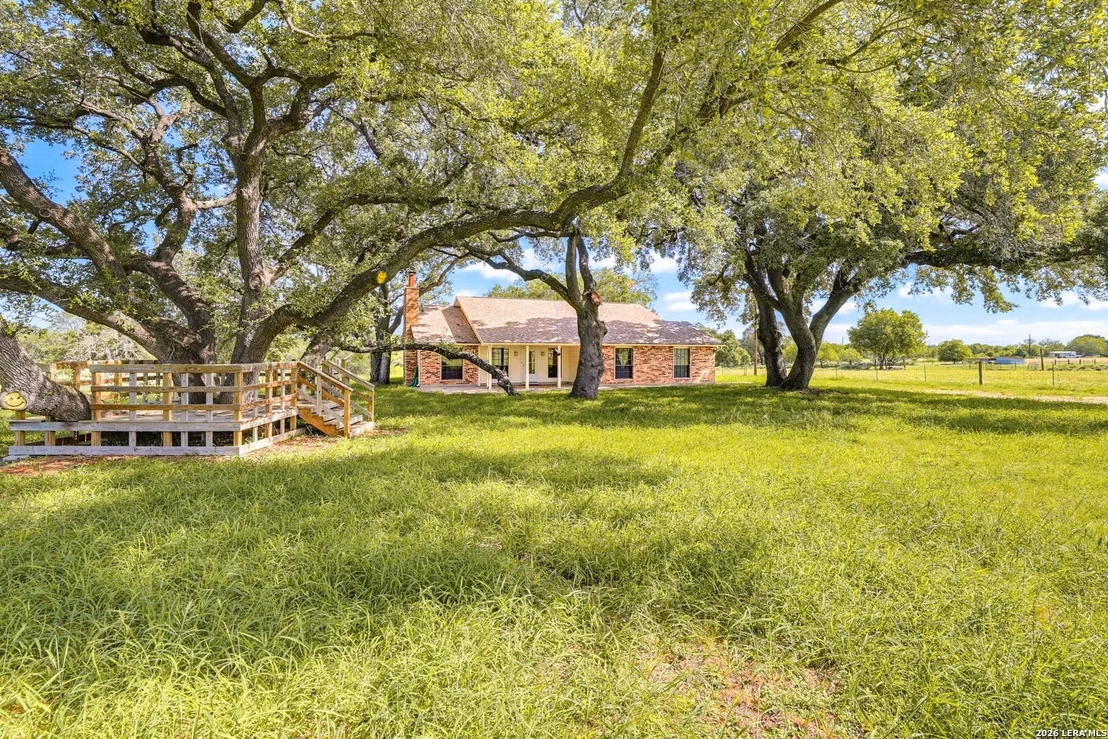Photo of 340 Joy Dr