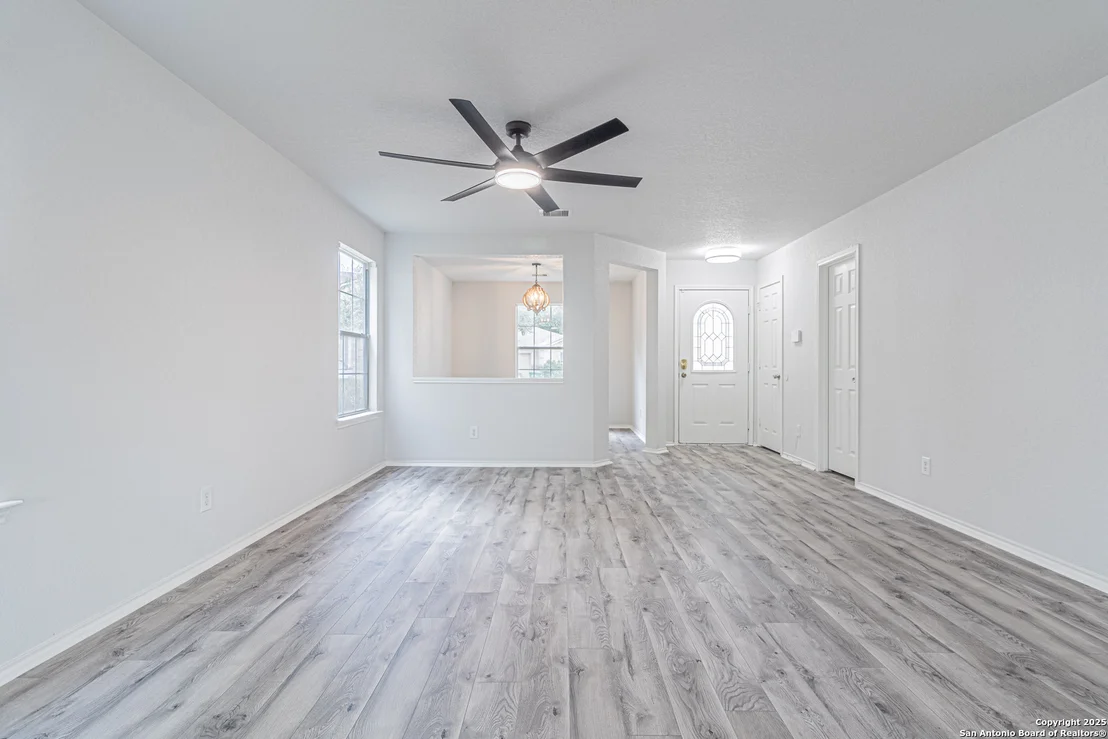 Photo of 6615 Suncliff Crst