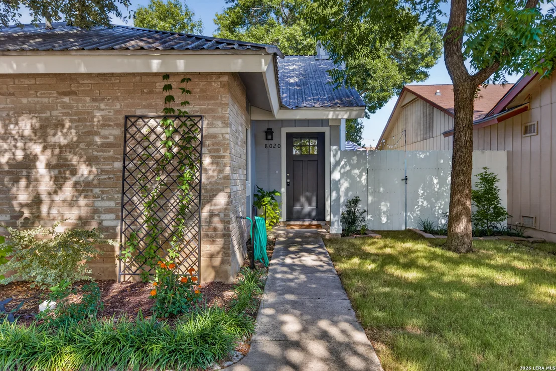 Photo of 8020 Orchard Bend