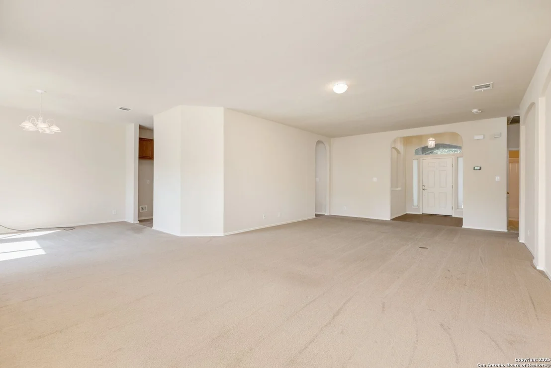 Photo of 14204 Auberry