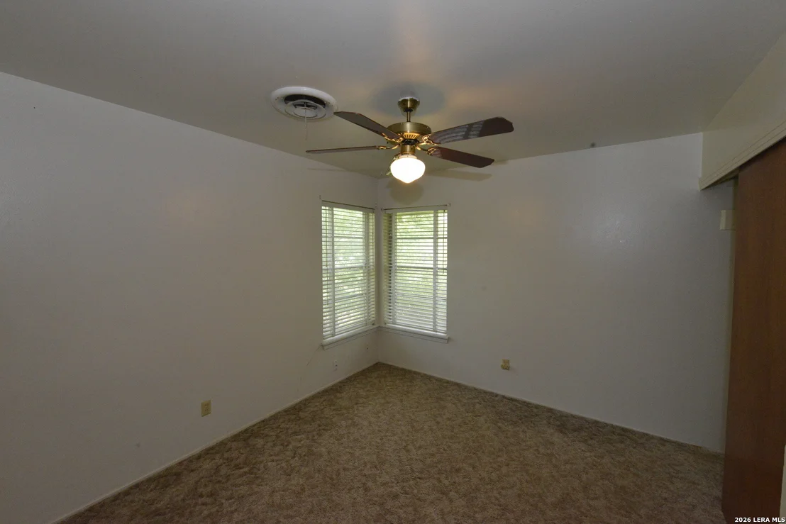 Photo of 222 ZEPHYR DR