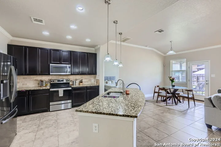 Photo of 109 GRAND VIS