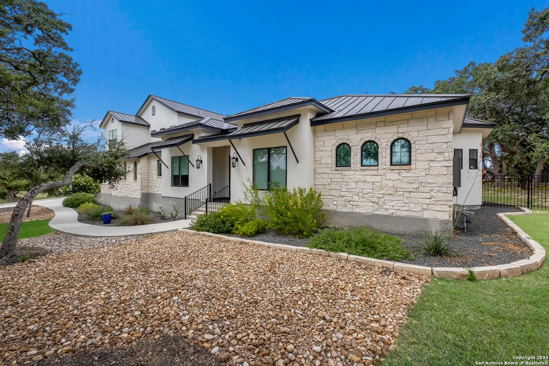 Photo of 718 post oak ridge