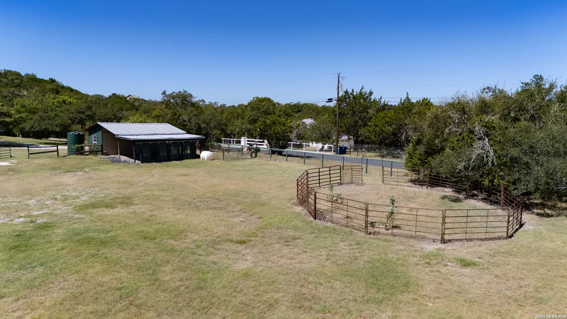 Photo of 103 Lariat Dr