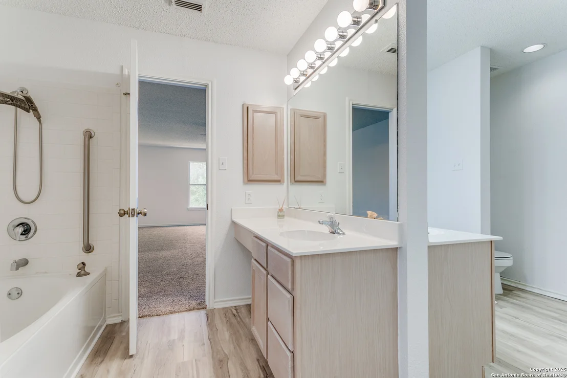 Photo of 2814 Redrock Trl