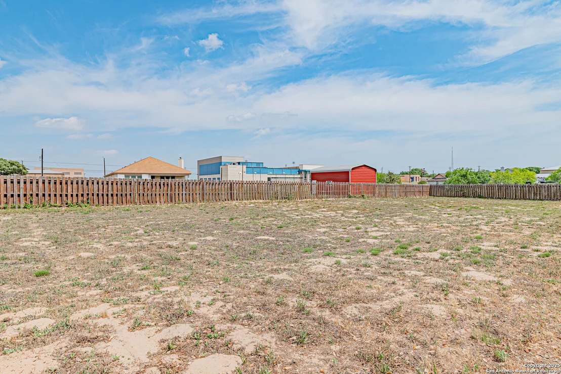 Photo of 433 Bear Gardens