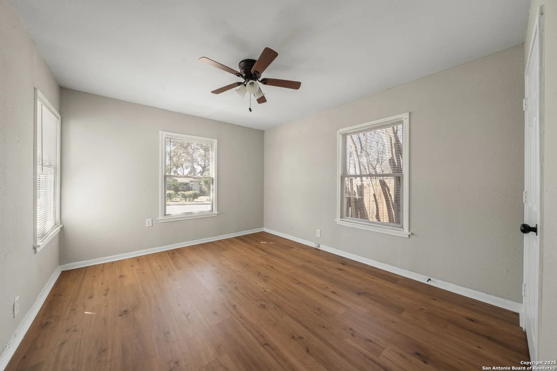 Photo of 207 Bonnell