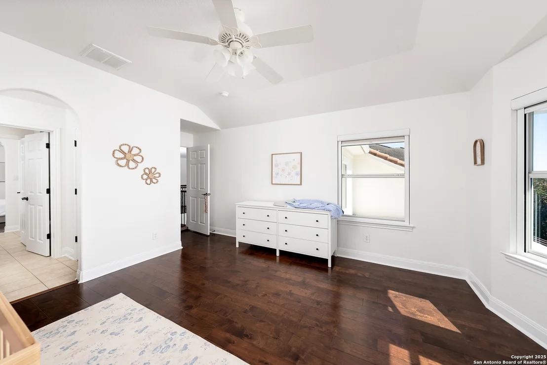 Photo of 24806 Ellesmere