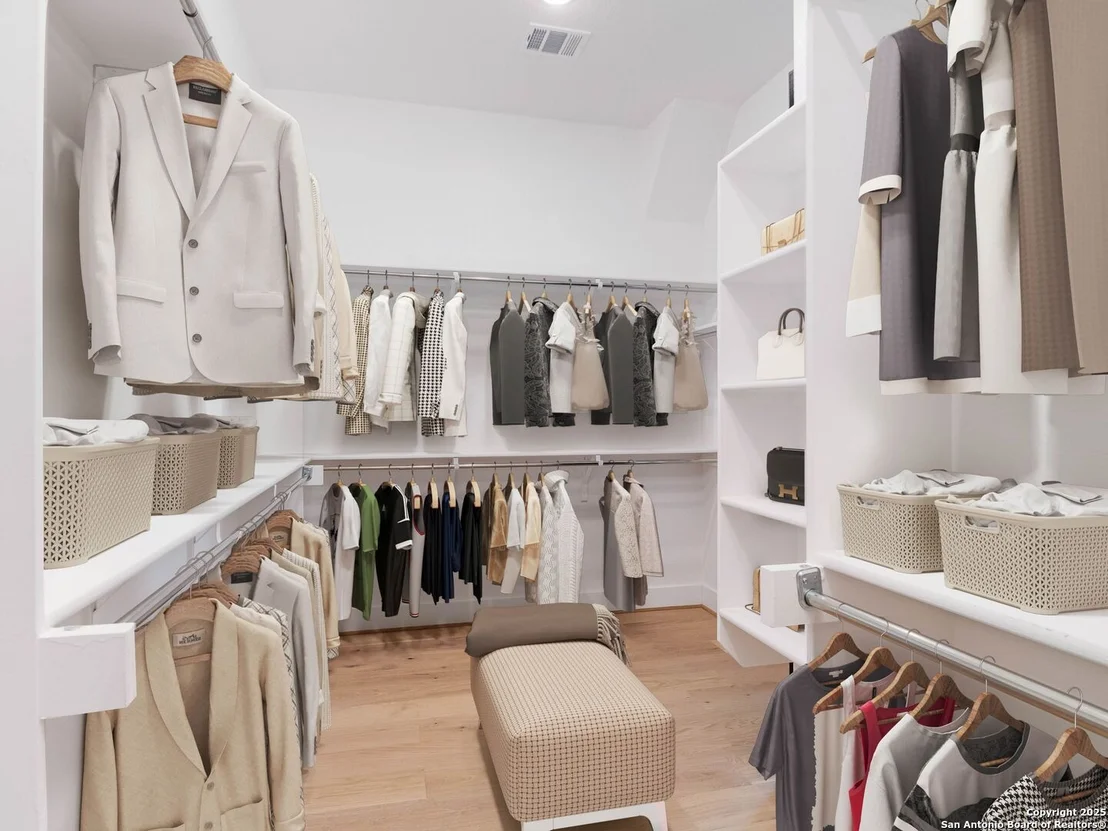 Photo of 26626 Marni