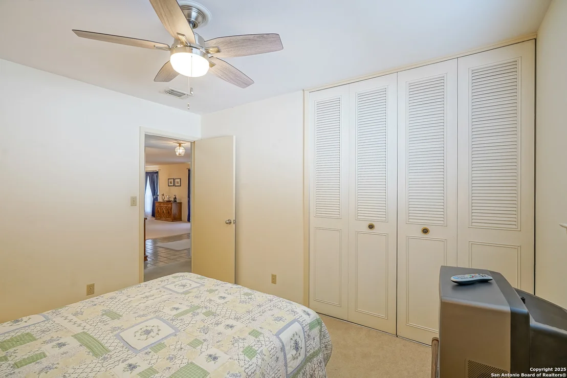 Photo of 6514 Robin Forest