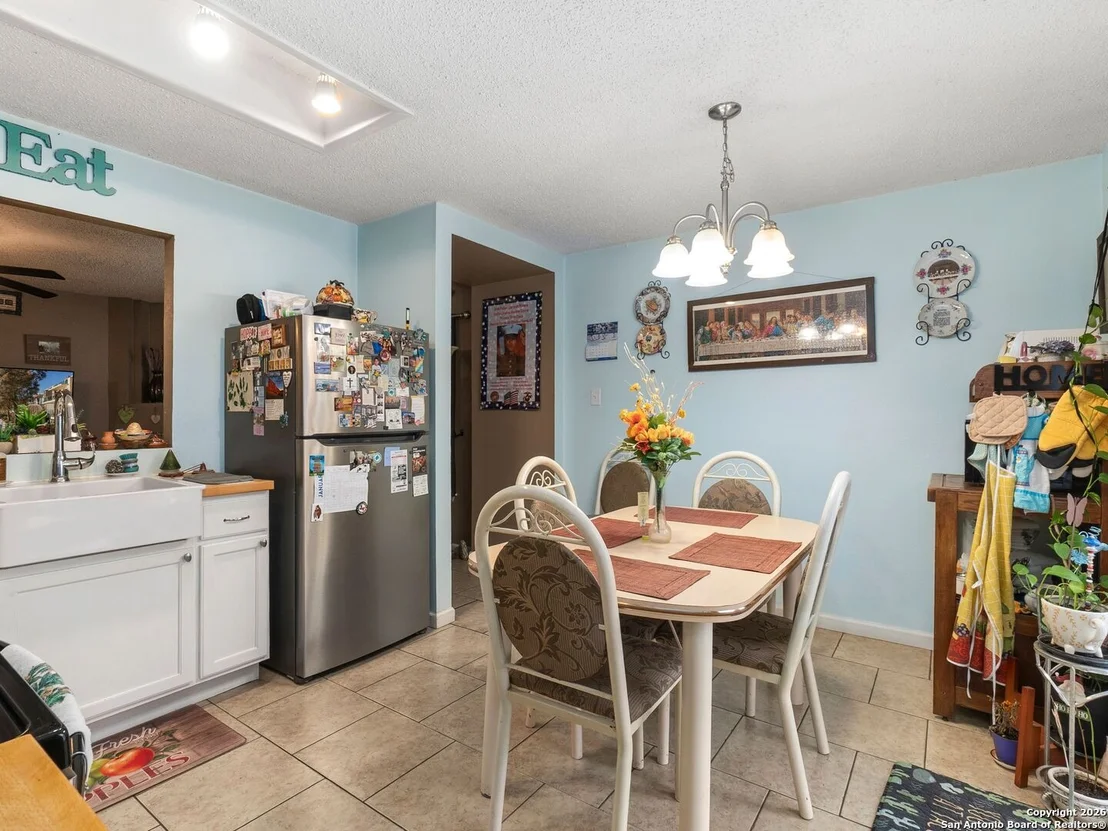 Photo of 6831 Celes Meadow