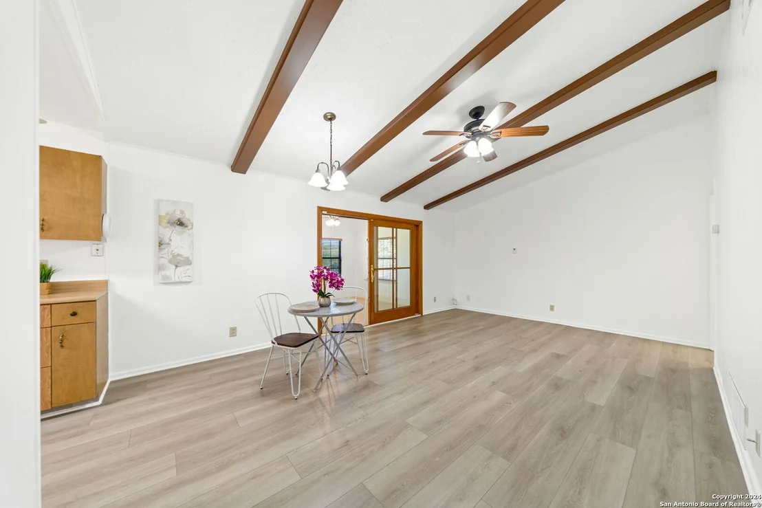 Photo of 835 BOULDER DR