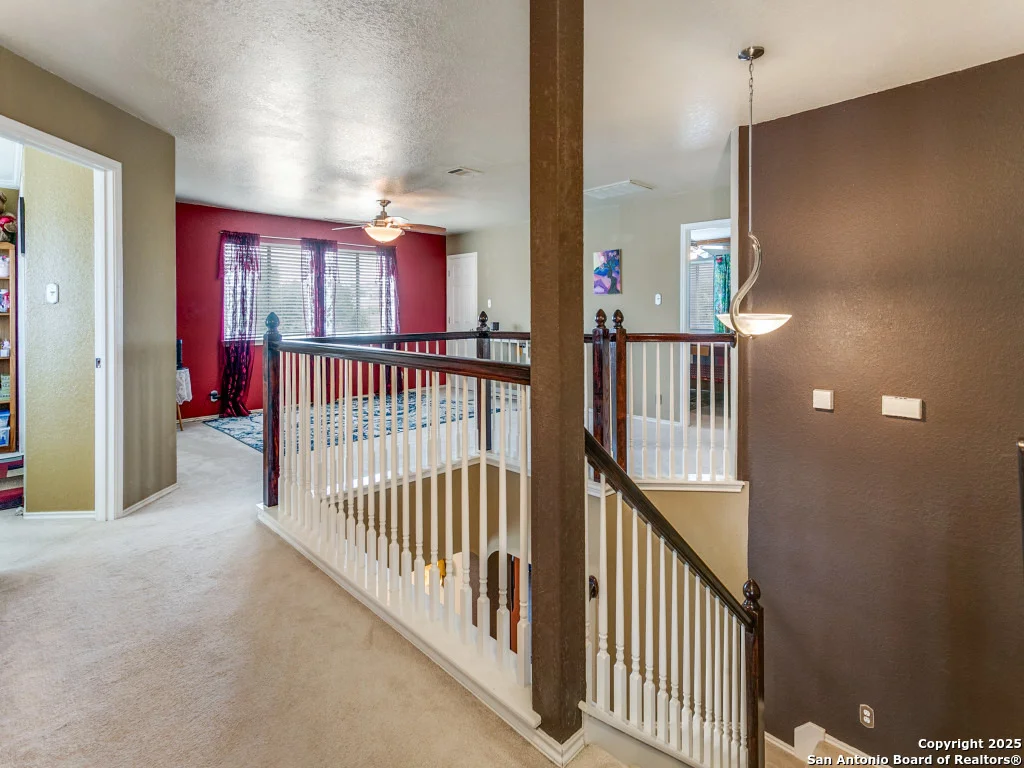 Photo of 10702 Diamond Rock