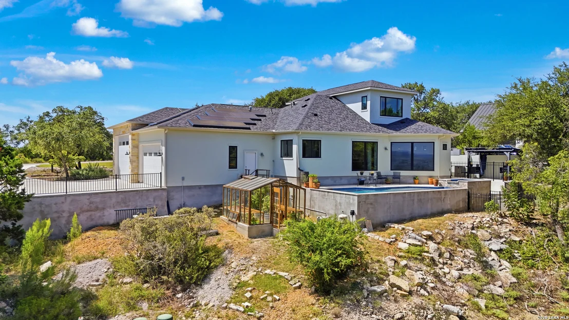 Photo of 231 River Bend Place