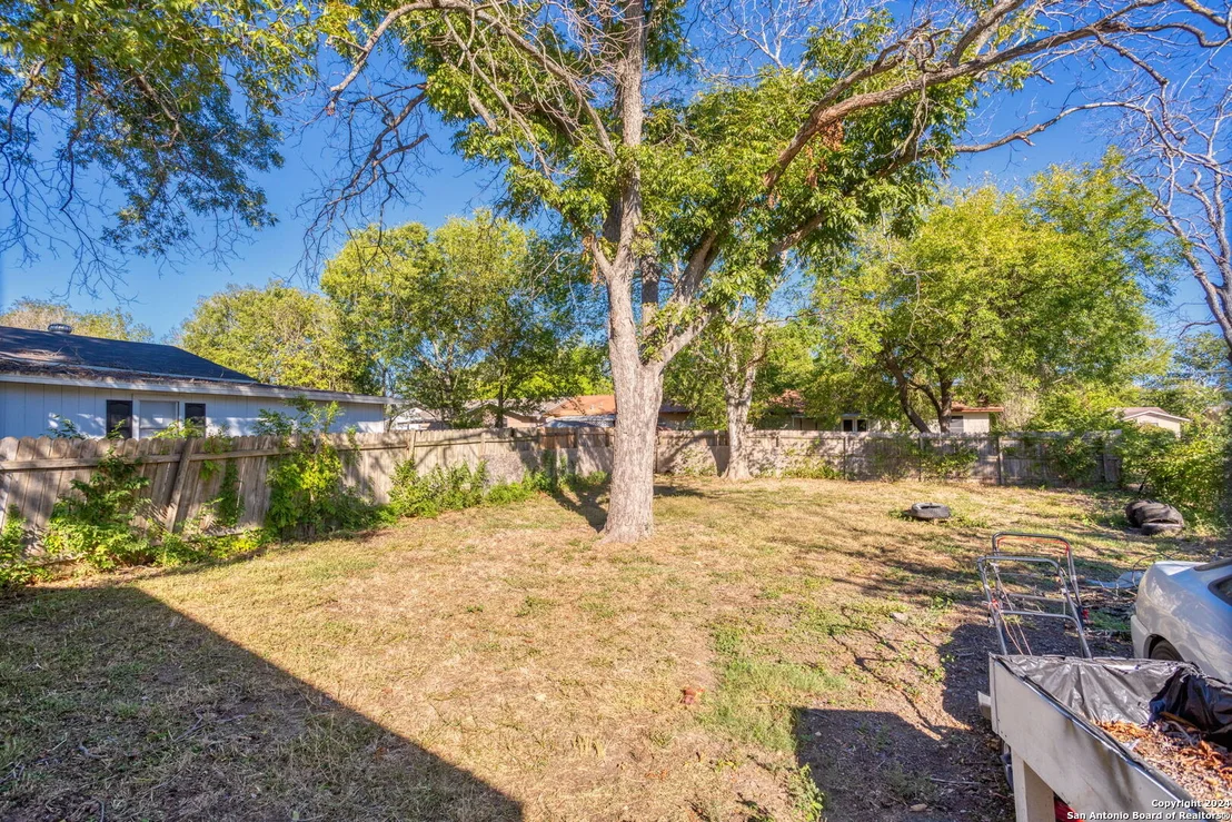 Photo of 425 W WRIGHT BLVD