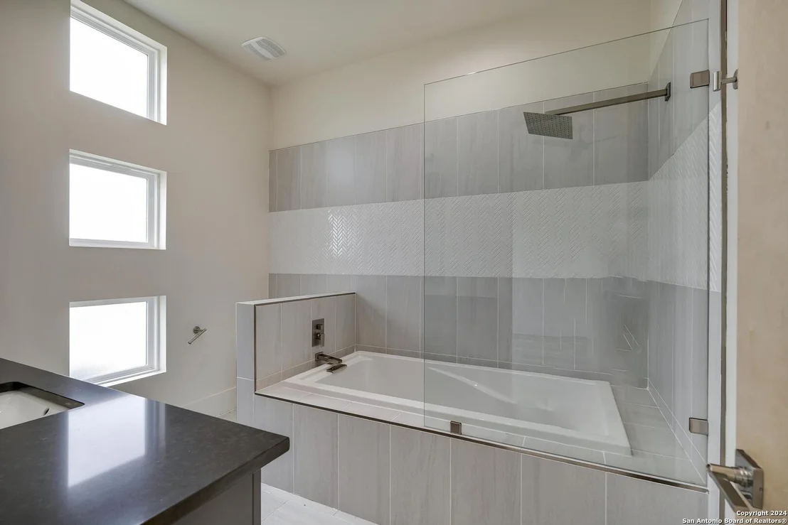 Photo of 25907 Morhiss Pt