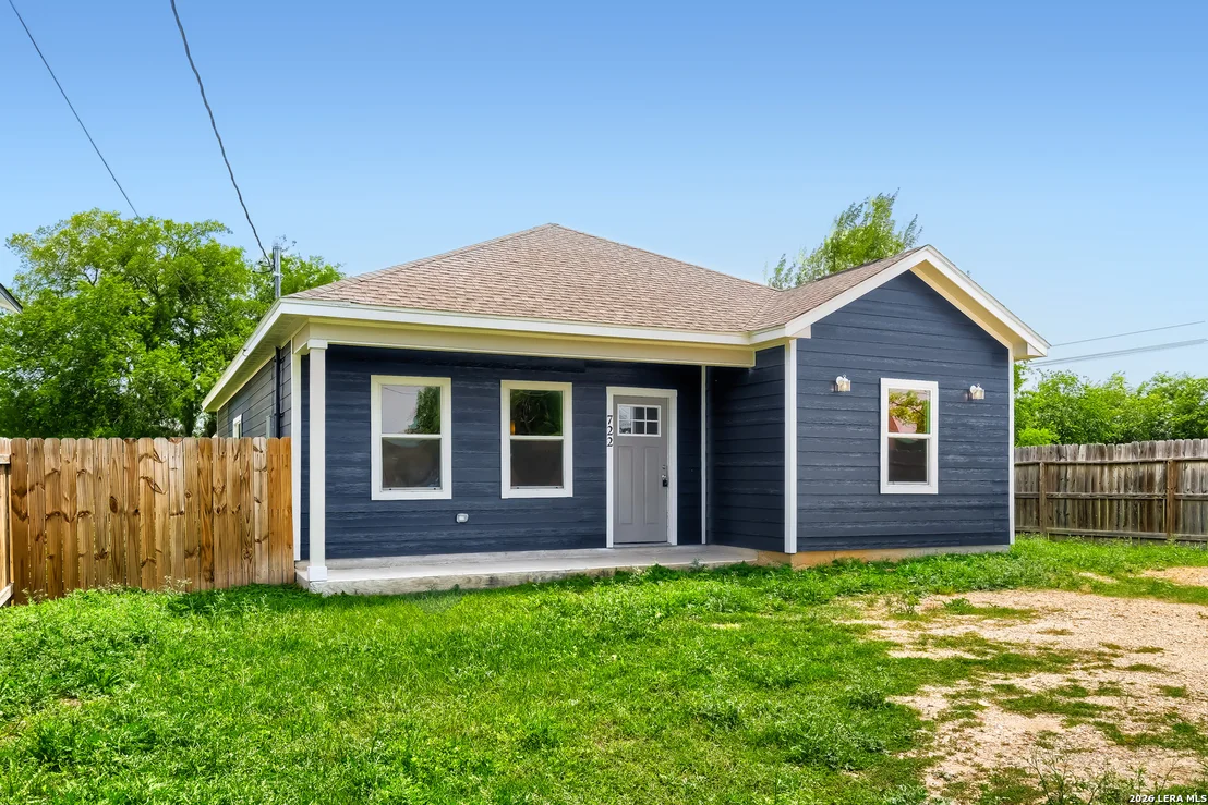 Photo of 722 GROSVENOR