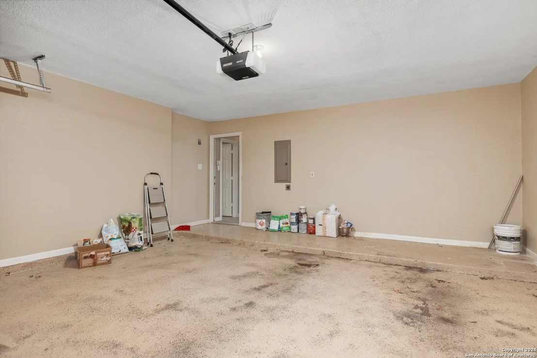 Photo of 14018 POSSUM TREE RD