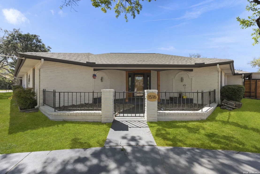 Photo of 1516 Caper