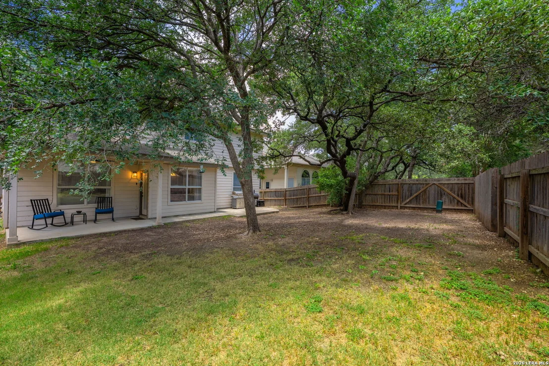 Photo of 17210 Darien Wing