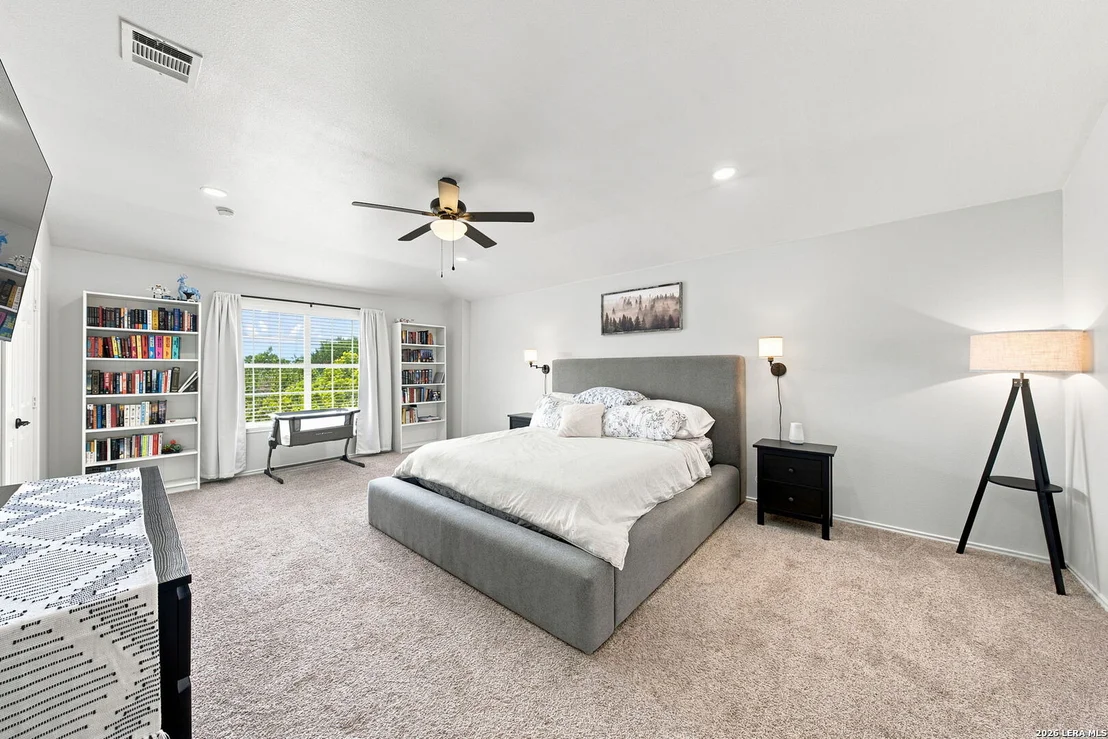 Photo of 17210 Darien Wing