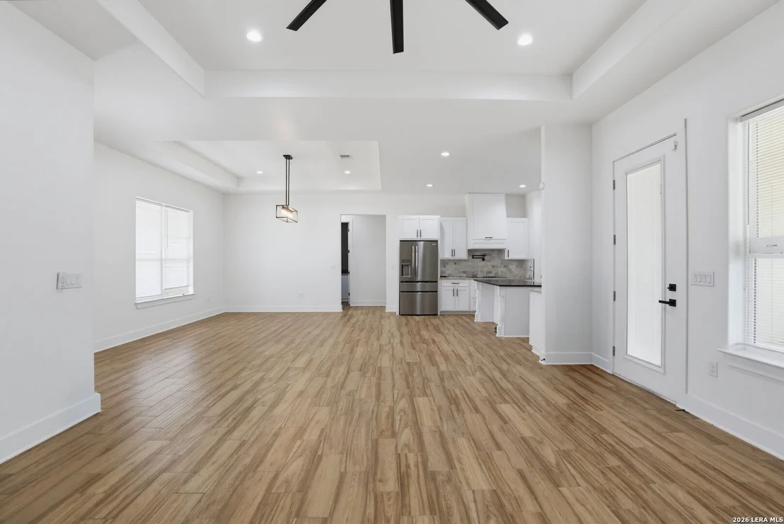 Photo of 160 Log Cabin Way