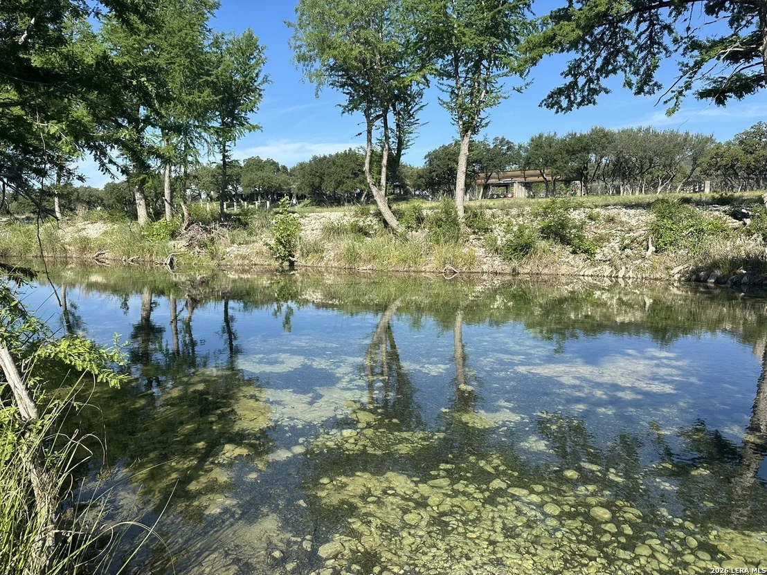 Photo of 261 River Dr