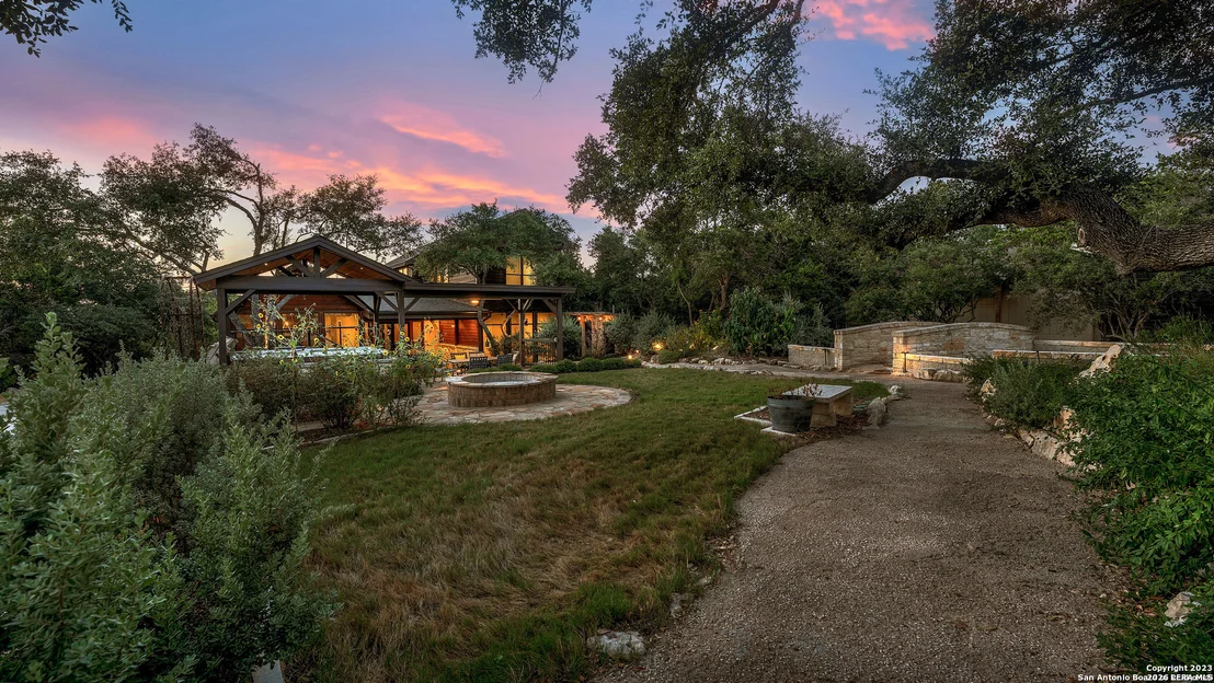 Photo of 1146 VICTORIA LN