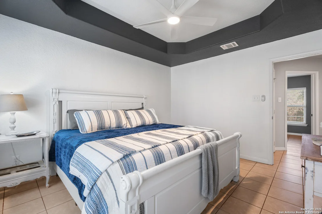 Photo of 1376 Hedgestone