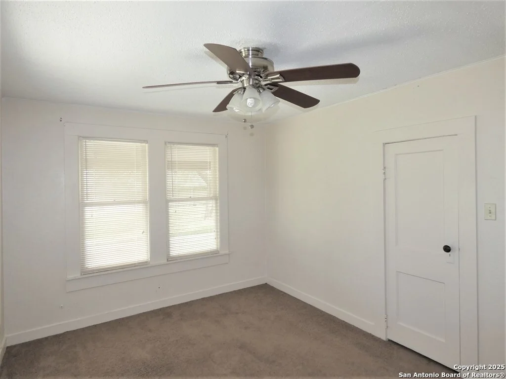 Photo of 158 Bronco Lane